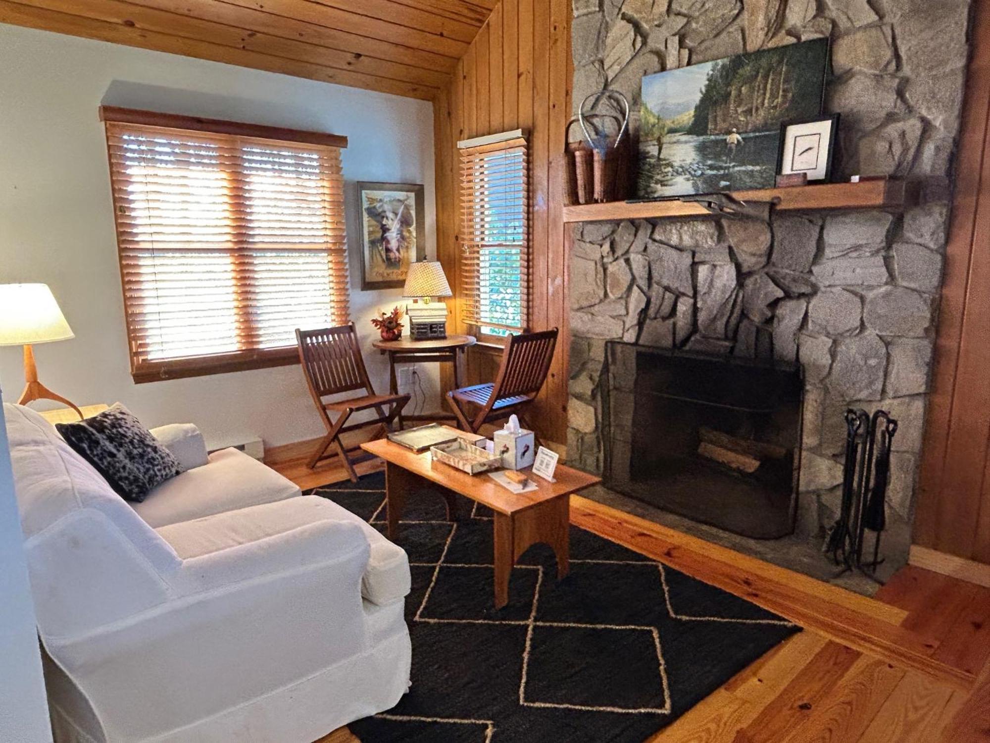 Hotel Fire Mountain Highlands Habitación foto